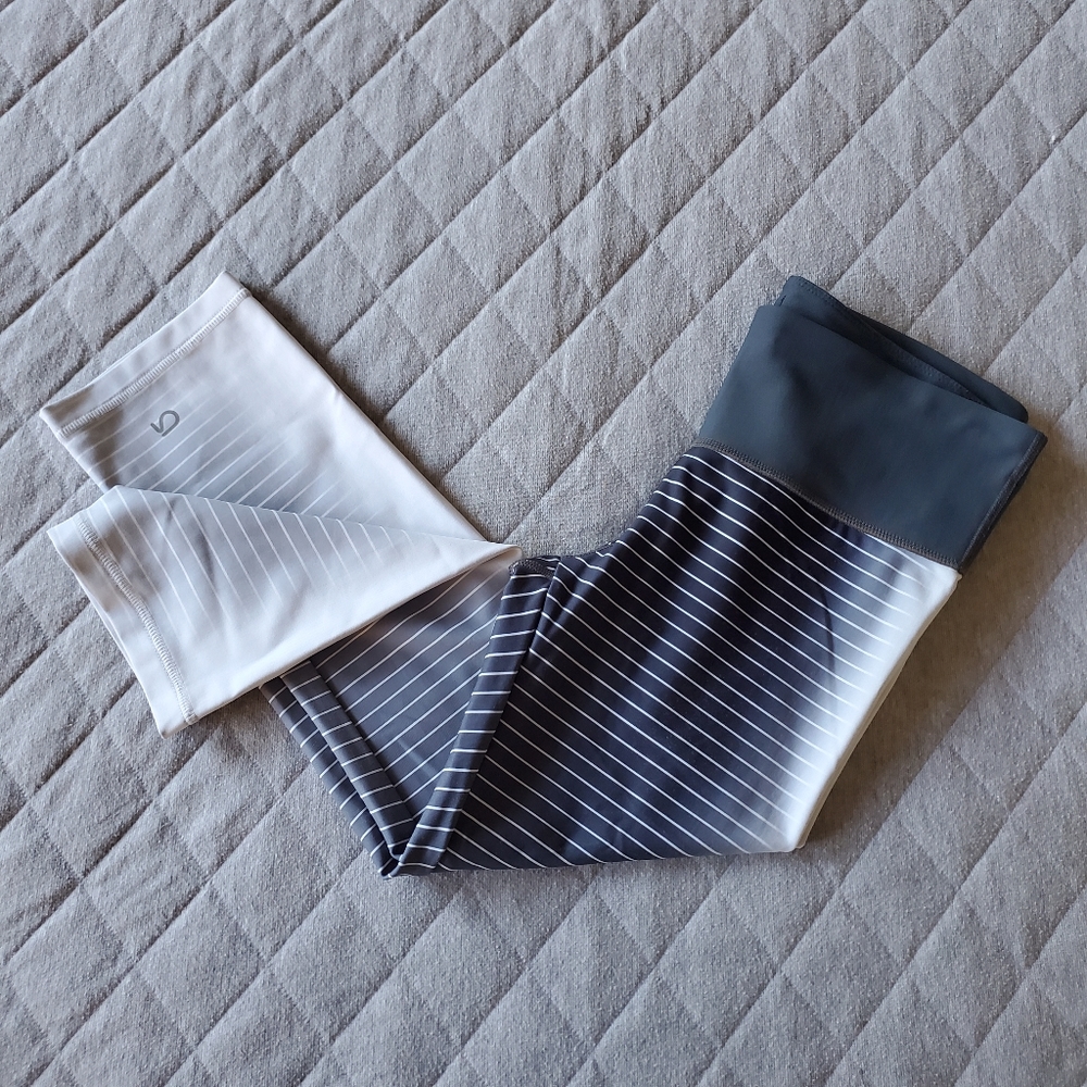 ⭐4/$20 Gap Fit GFast Capri‎ LeggingsSize XS